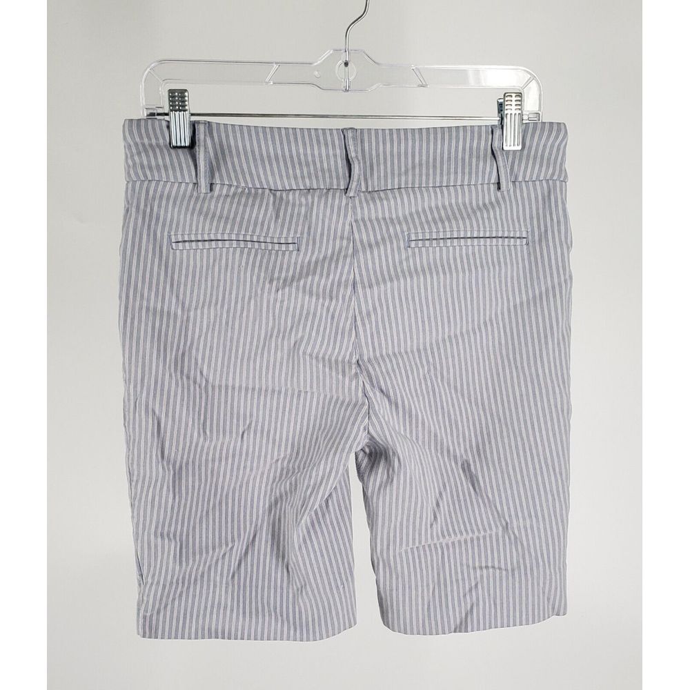 Hilary Radley Women's Mid-Rise Bermuda Shorts White & Navy Stripe Size M‎ - Picture 2 of 7